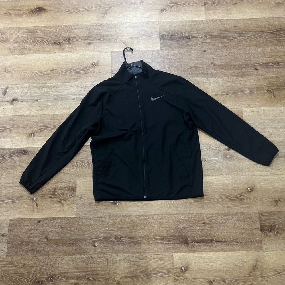 nike tracktop size m